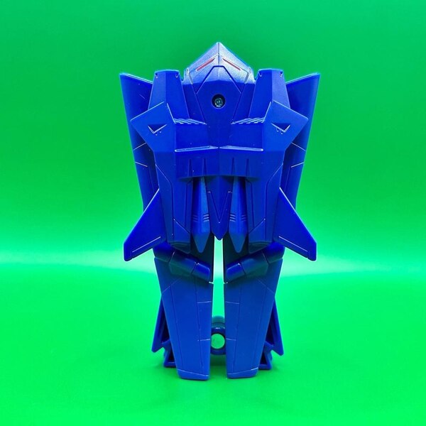 In Hand Image Of Transformers Earthspark 1 Step Soundwave  (2 of 16)